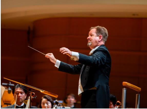  Concordia's Christmas concert "Come and See" features several of our musical ensembles including the Concordia Choir and the Master Chorale under the direction of Dr. Michael Busch.